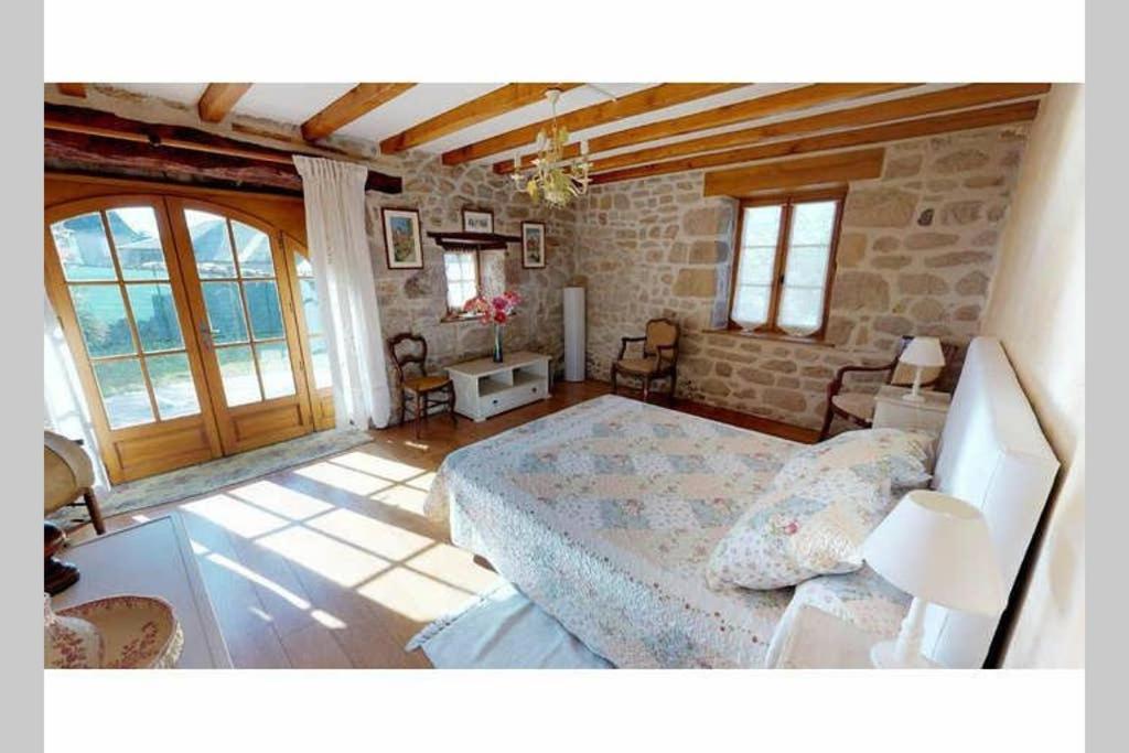 La Grange De Salvaneix Gite Pour 15 Personnes 7 Chambres Avec 6 Sdb-6Wc Sarran Exterior photo